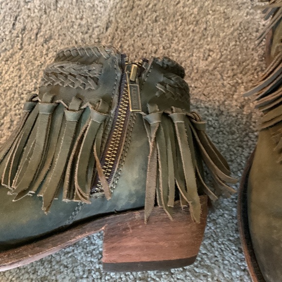 Liberty Black olive green leAther fringe, Lauren boots. Worn 3x. 7 1/2. $149 - Picture 3 of 6